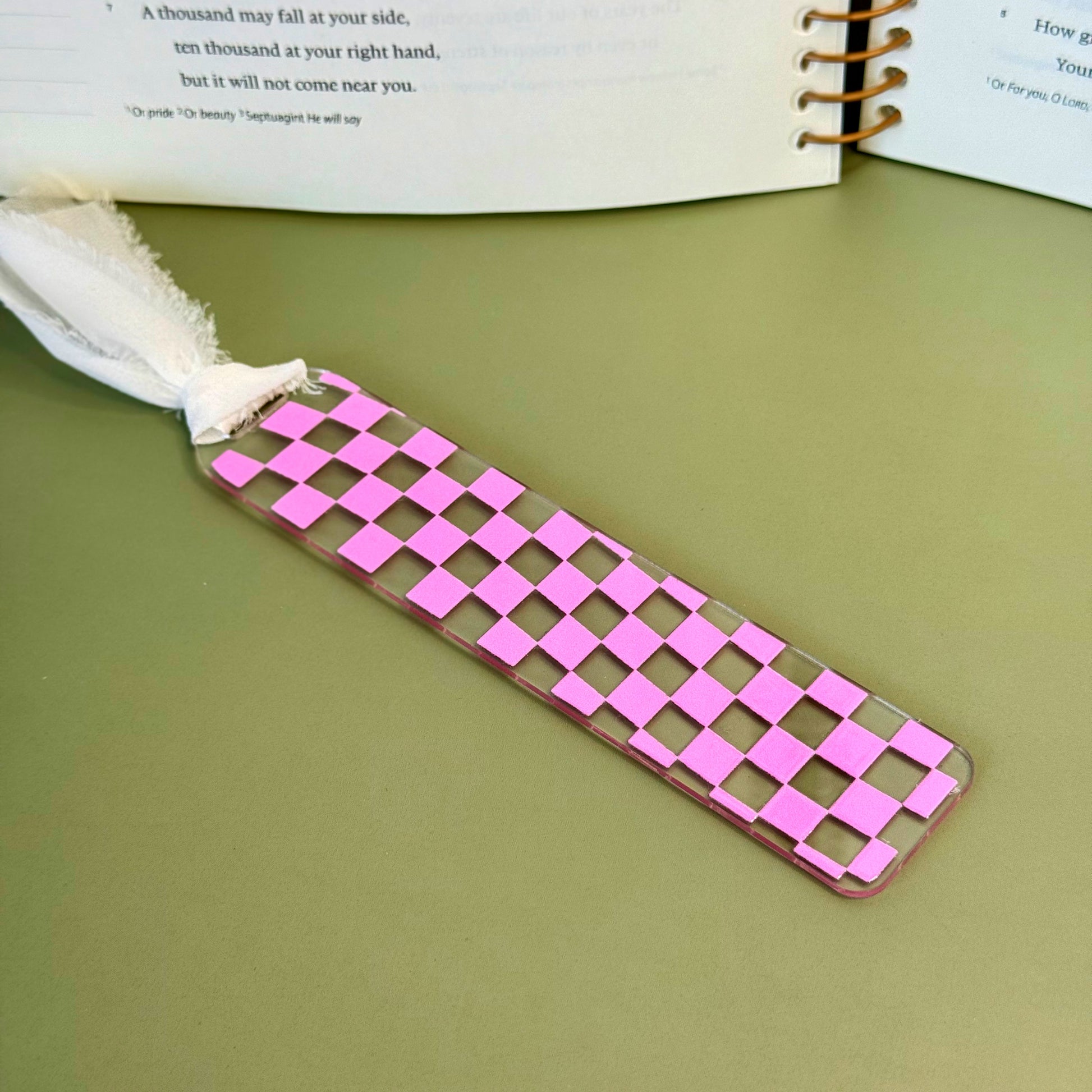 pink checkered bookmark non scratch